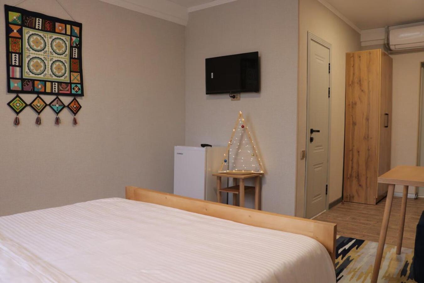 Salamat Hotel Biškek Exteriér fotografie