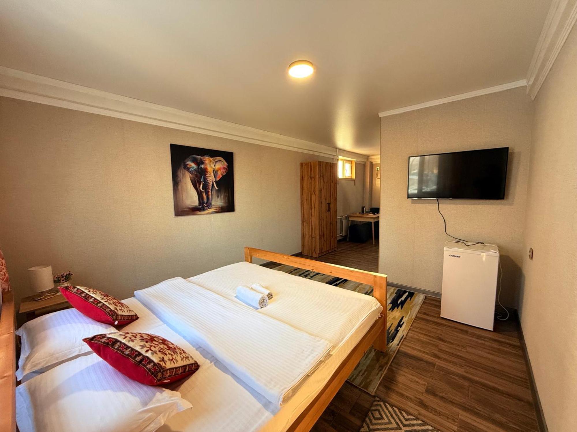 Salamat Hotel Biškek Exteriér fotografie