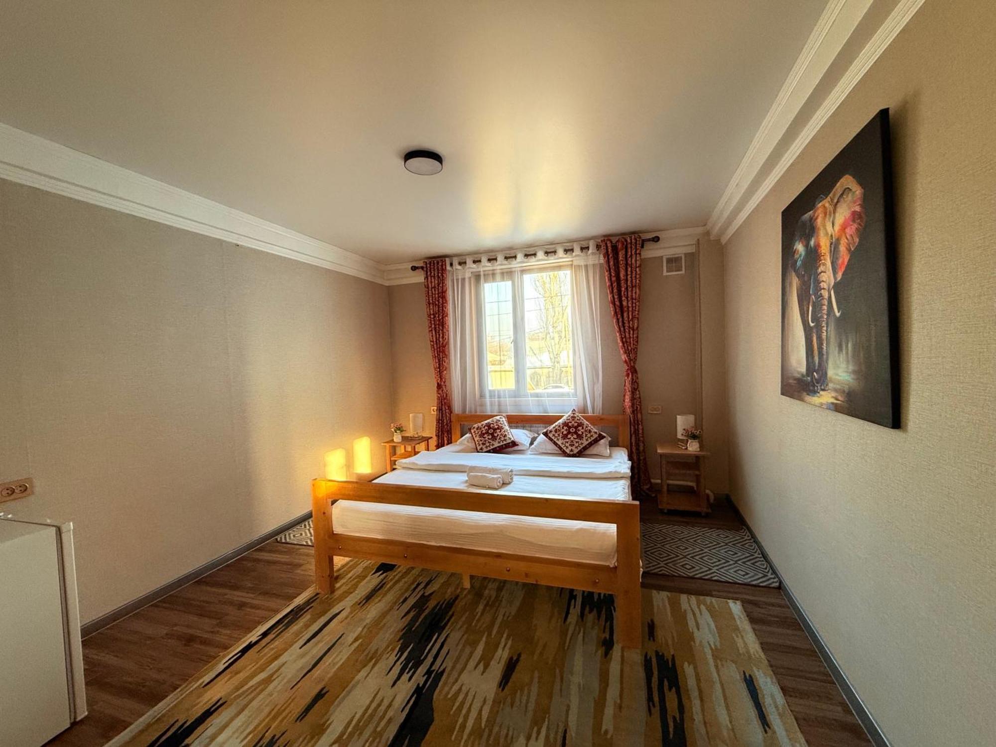 Salamat Hotel Biškek Exteriér fotografie