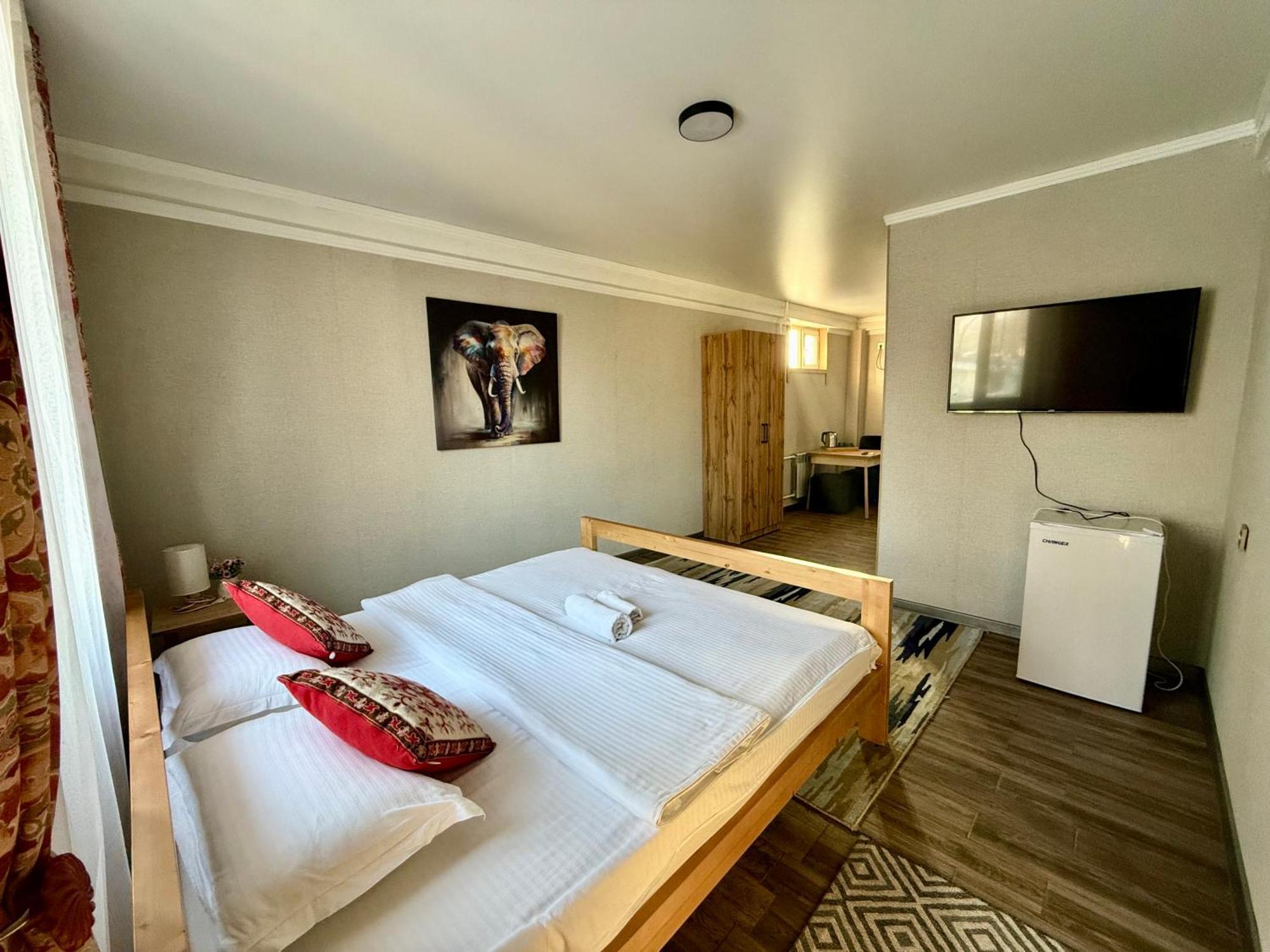 Salamat Hotel Biškek Exteriér fotografie